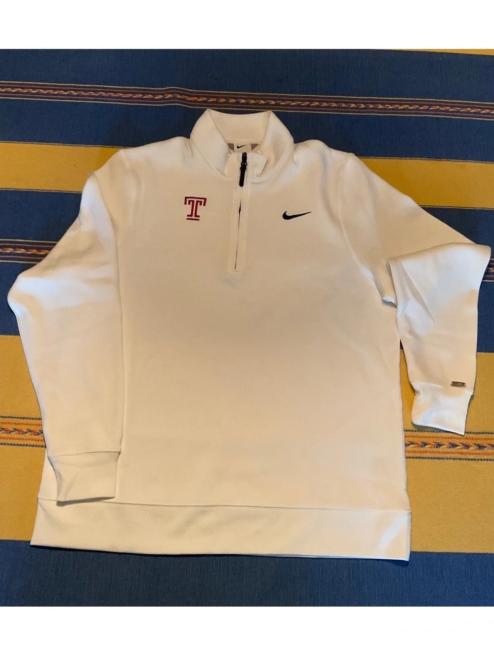 Nike Temple 1/4 Zip Long Sleeve White Lg.